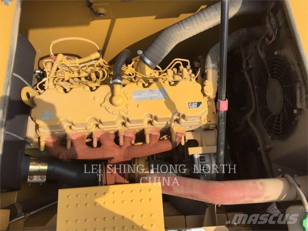CAT 323-07 履带挖掘机