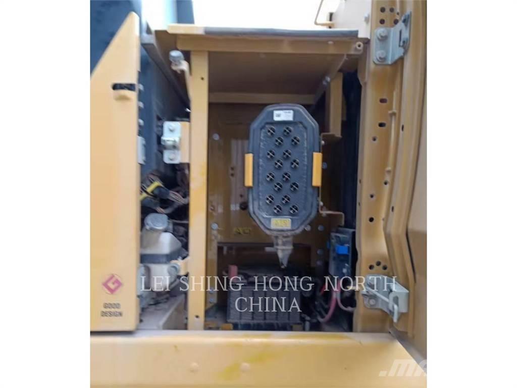 CAT 323-07 履带挖掘机