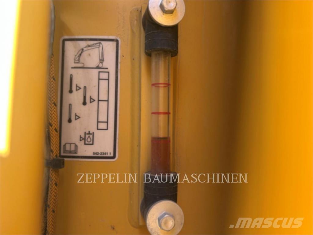 CAT 323-07B 履带挖掘机