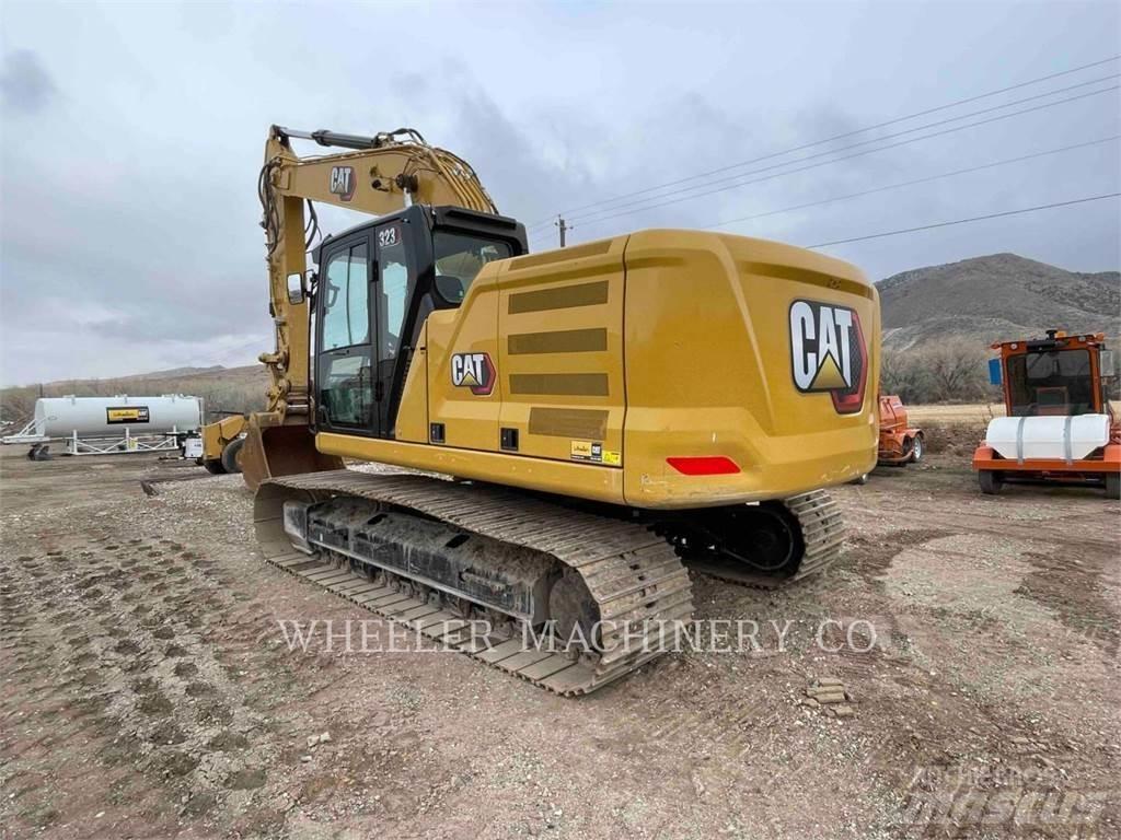CAT 323 CF 履带挖掘机