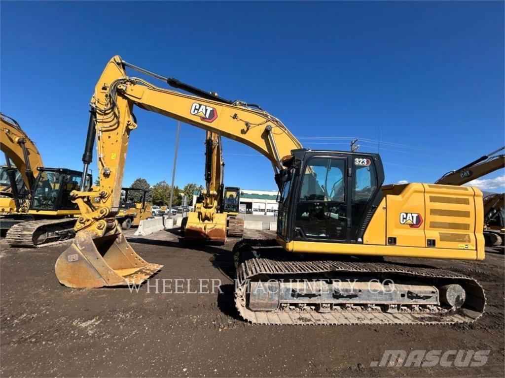 CAT 323 CF 履带挖掘机