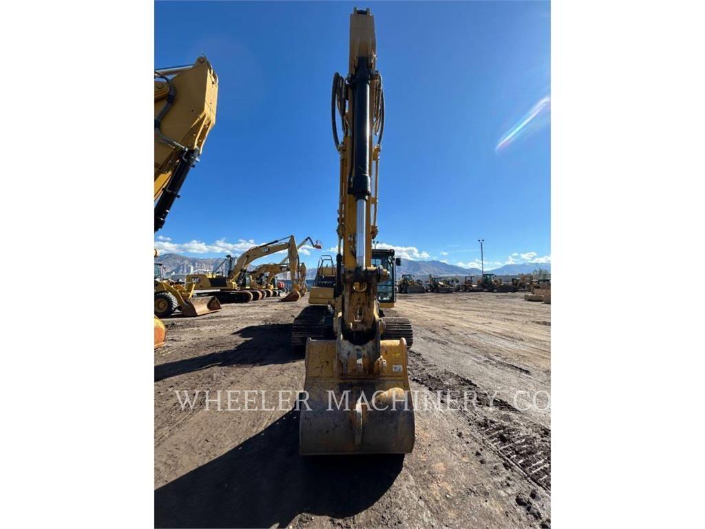 CAT 323 CF 履带挖掘机