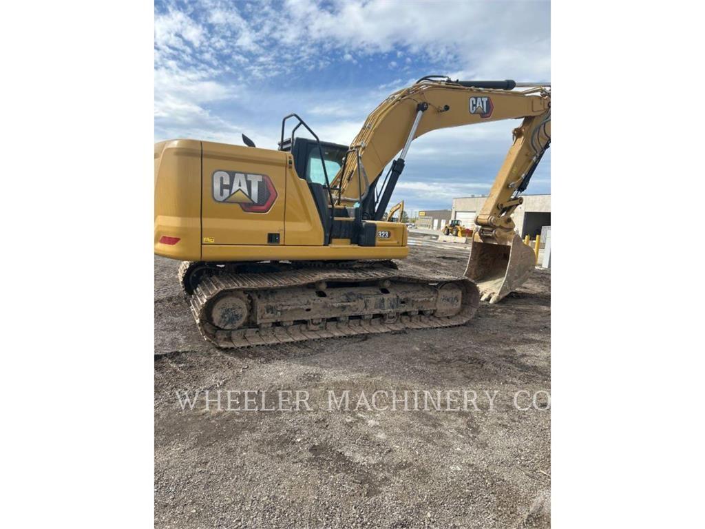 CAT 323 CF 履带挖掘机