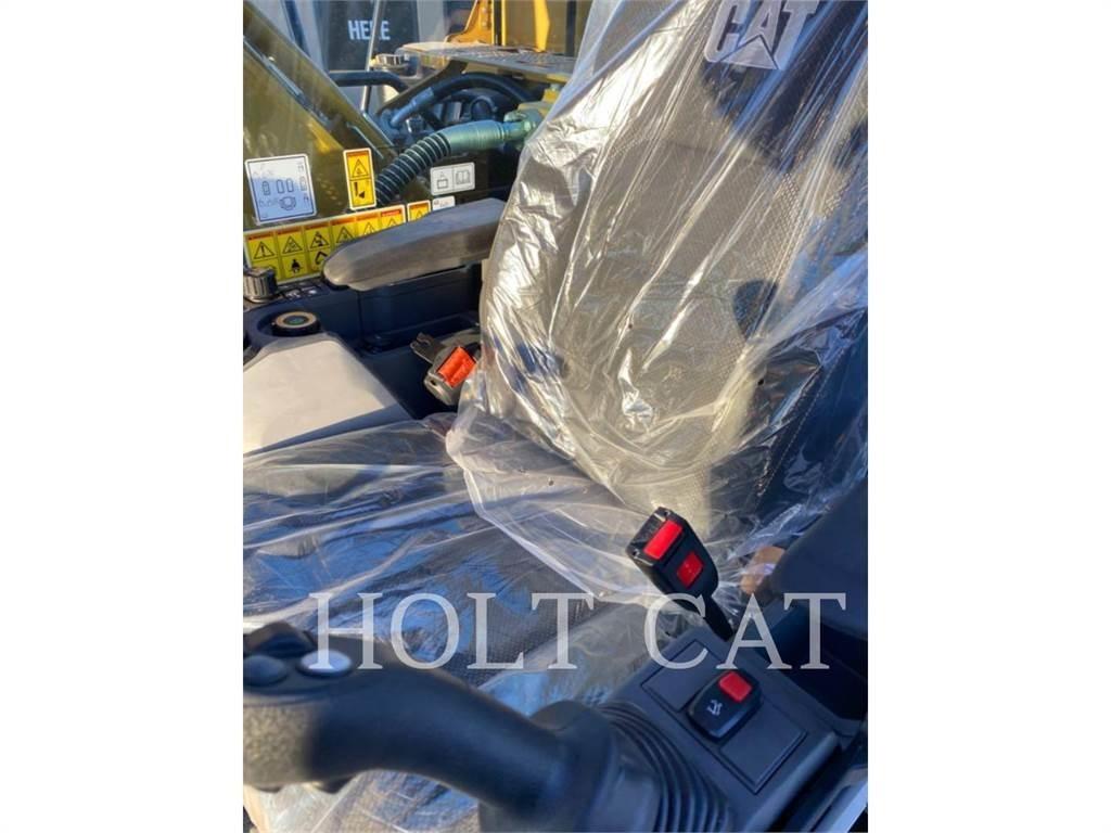 CAT 323 TC 履带挖掘机
