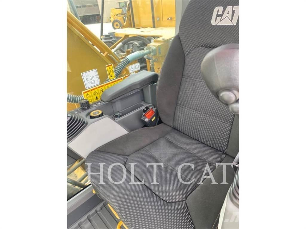 CAT 323 TC 履带挖掘机