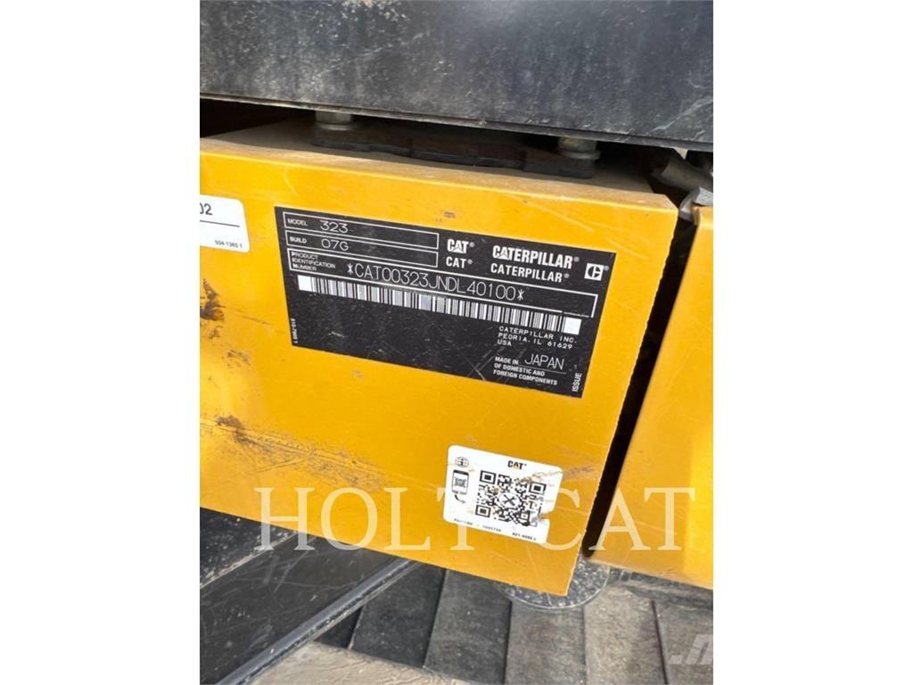 CAT 323 TC 履带挖掘机