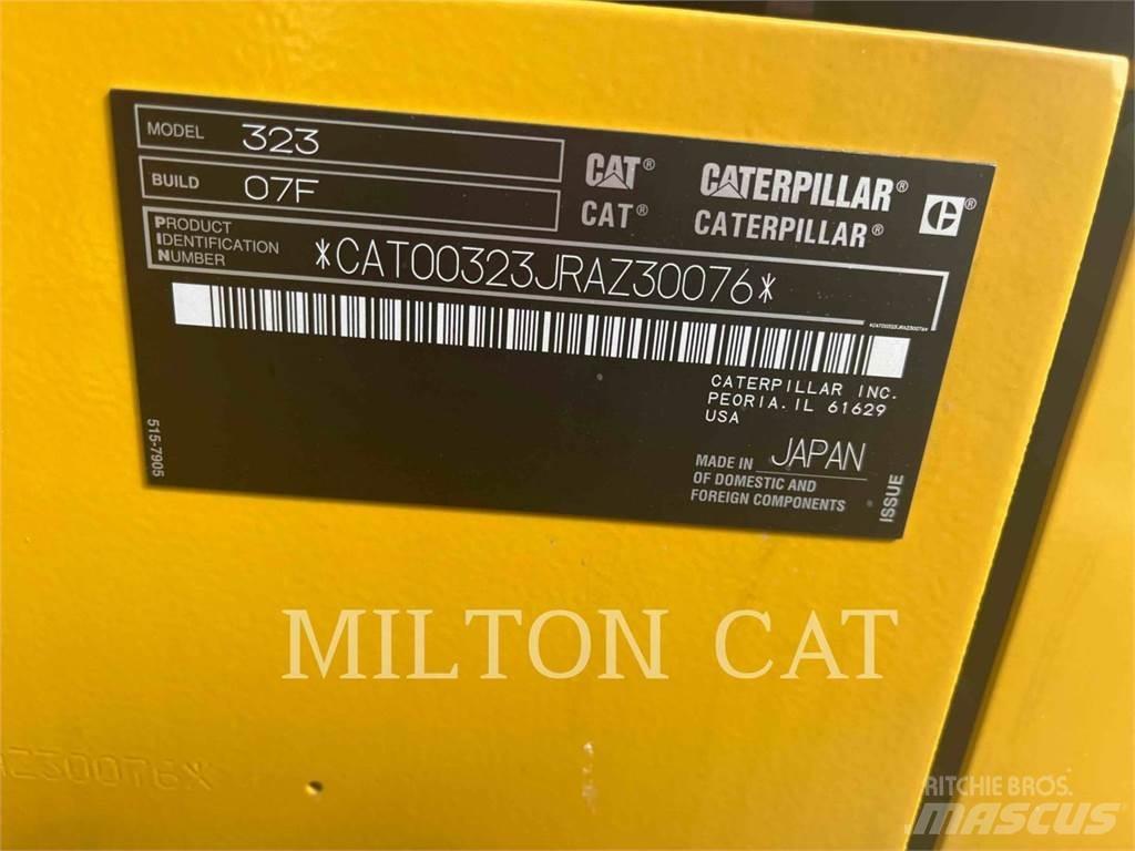 CAT 32307 履带挖掘机