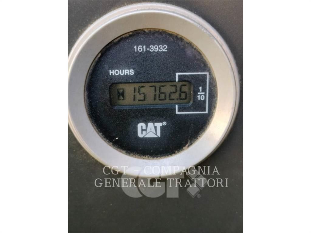 CAT 323D 履带挖掘机
