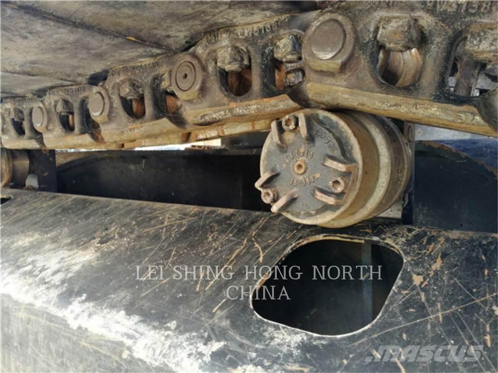 CAT 323D2L 履带挖掘机