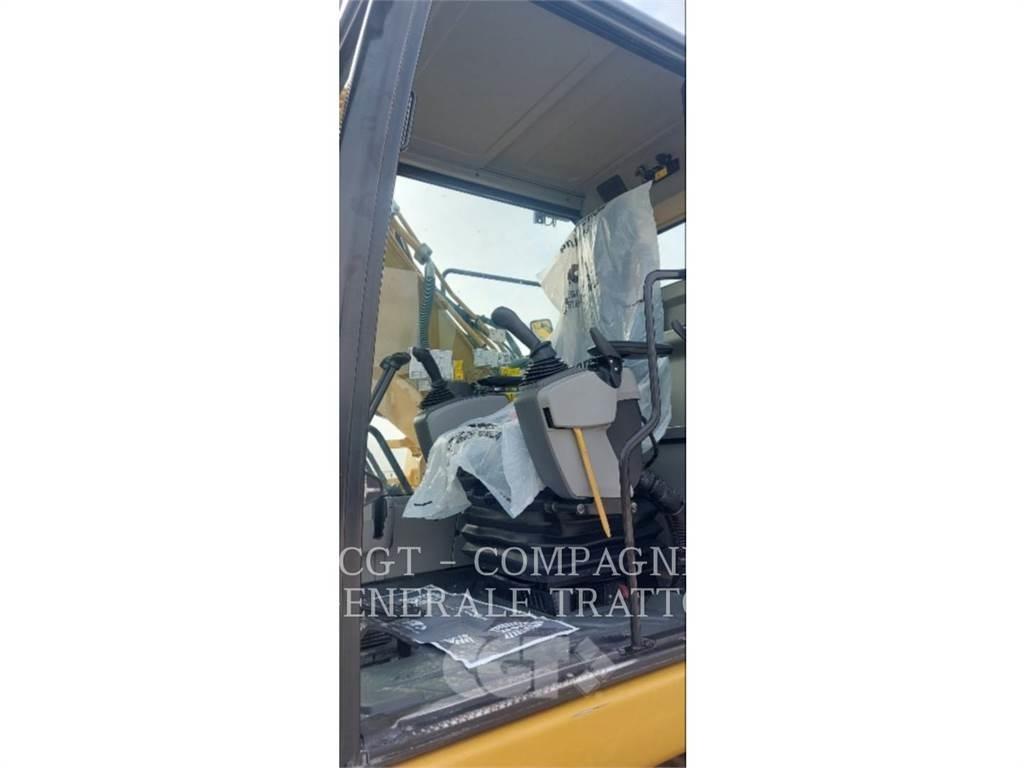 CAT 323F 履带挖掘机