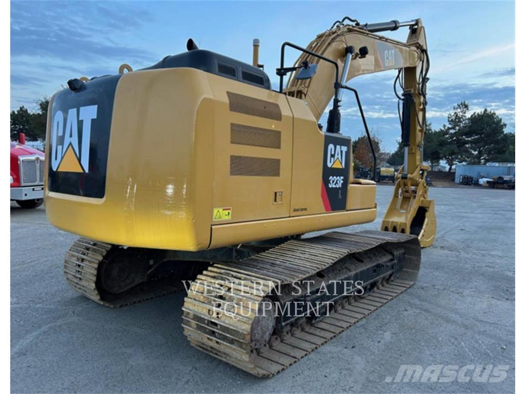 CAT 323F 履带挖掘机