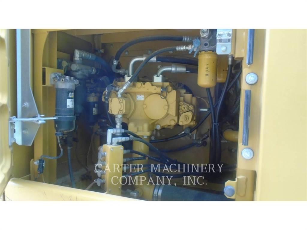 CAT 323FL 履带挖掘机