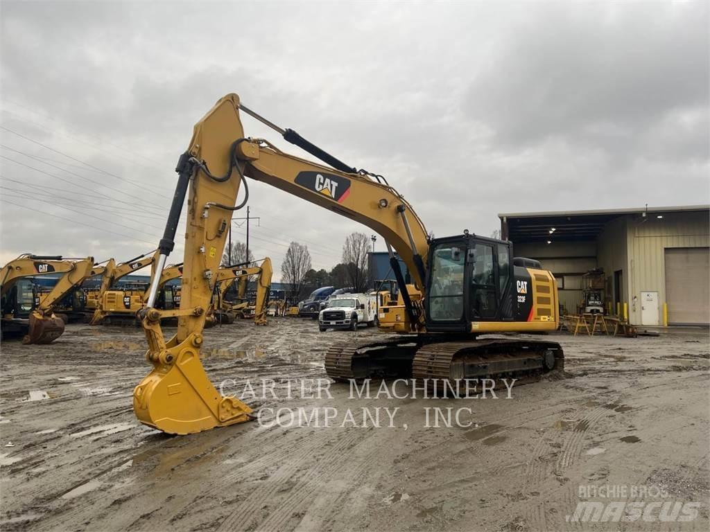 CAT 323FL 履带挖掘机