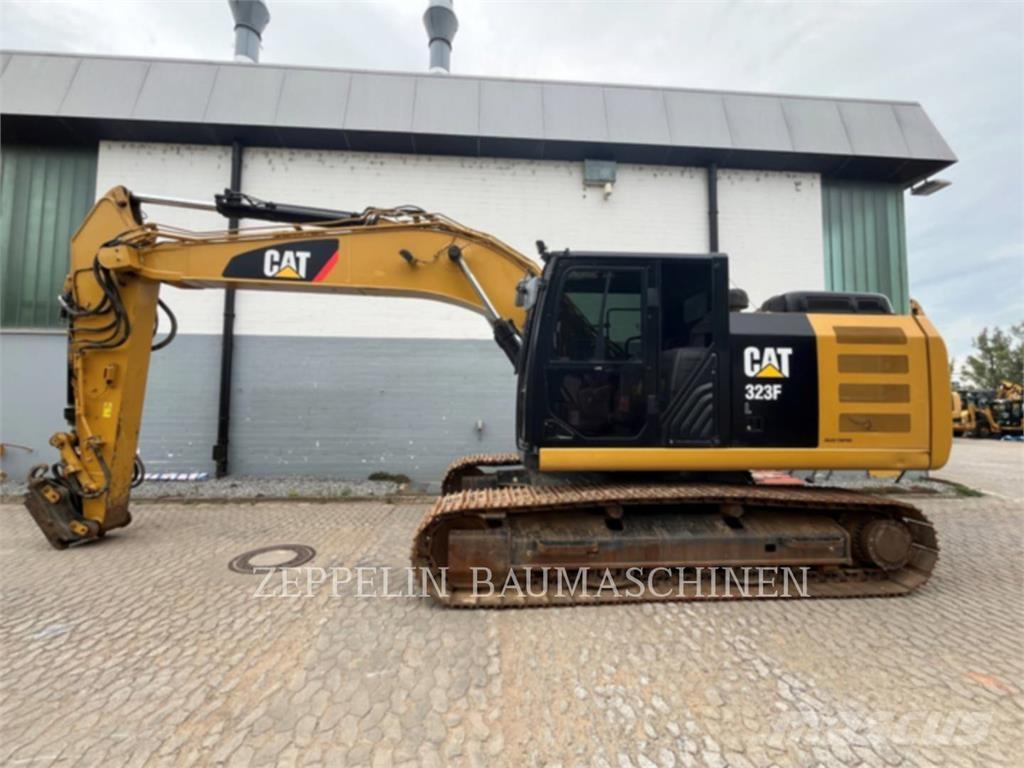 CAT 323FL 履带挖掘机