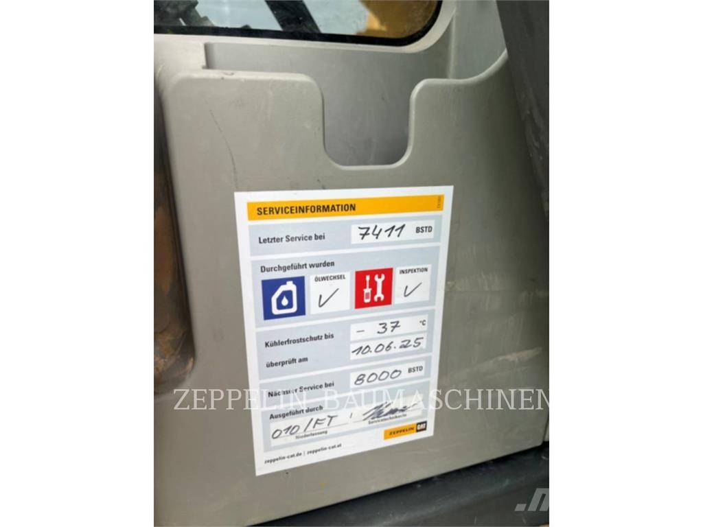 CAT 323FL 履带挖掘机