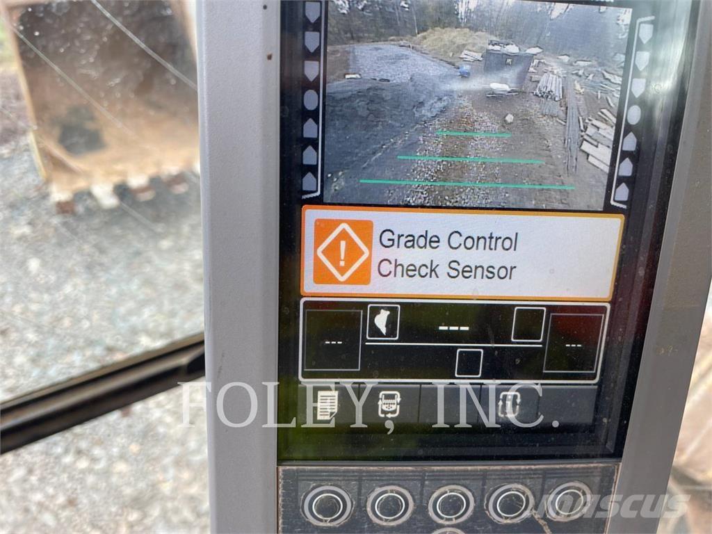 CAT 323FL 履带挖掘机