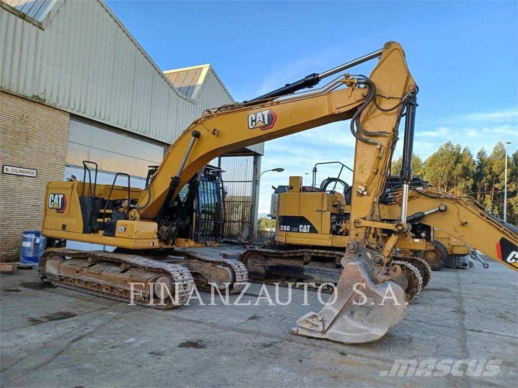 CAT 323L 履带挖掘机