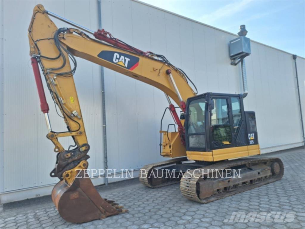 CAT 325FL 履带挖掘机