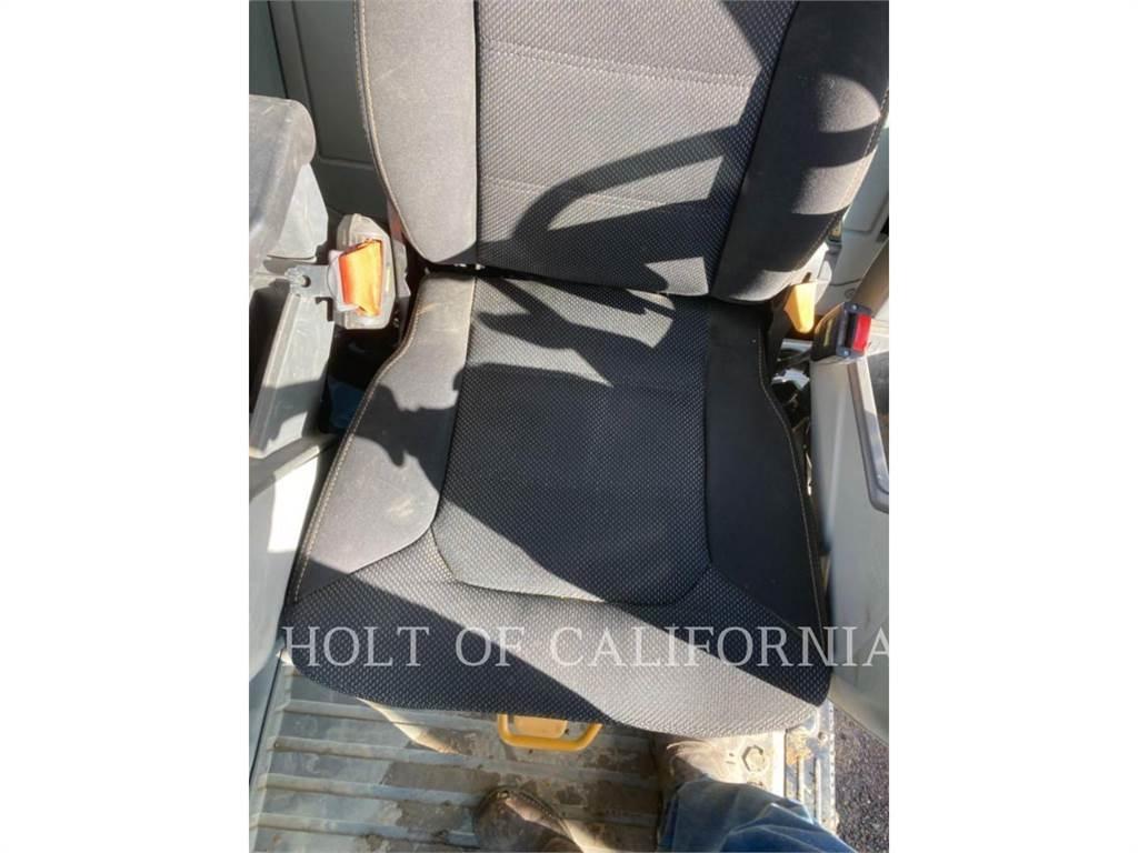 CAT 326 履带挖掘机