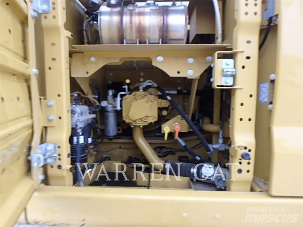 CAT 326 TC 履带挖掘机