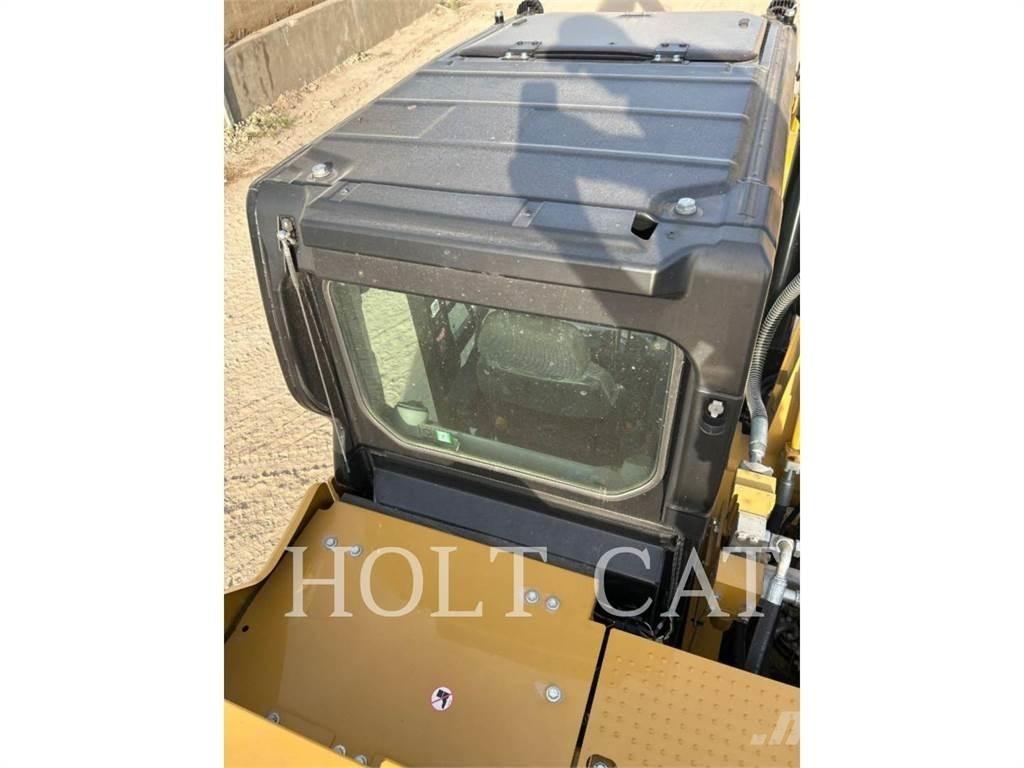 CAT 326 TC 履带挖掘机
