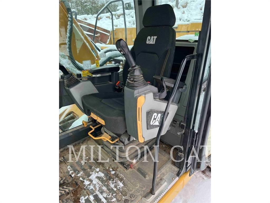 CAT 32607 履带挖掘机