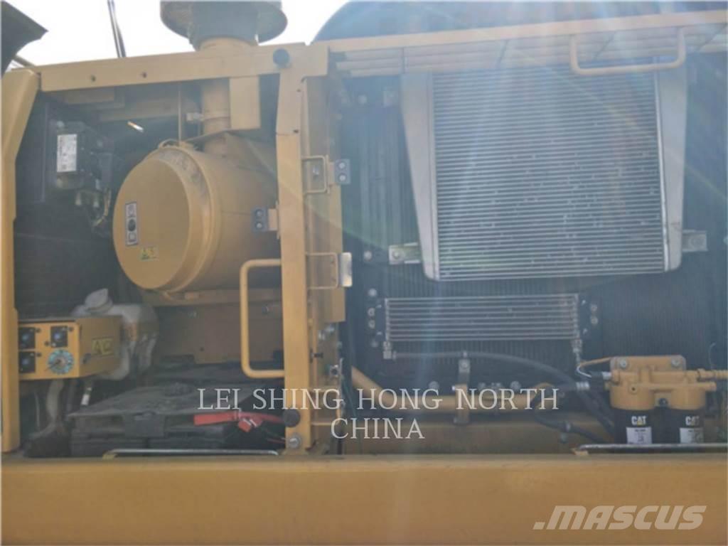 CAT 326D2L 履带挖掘机