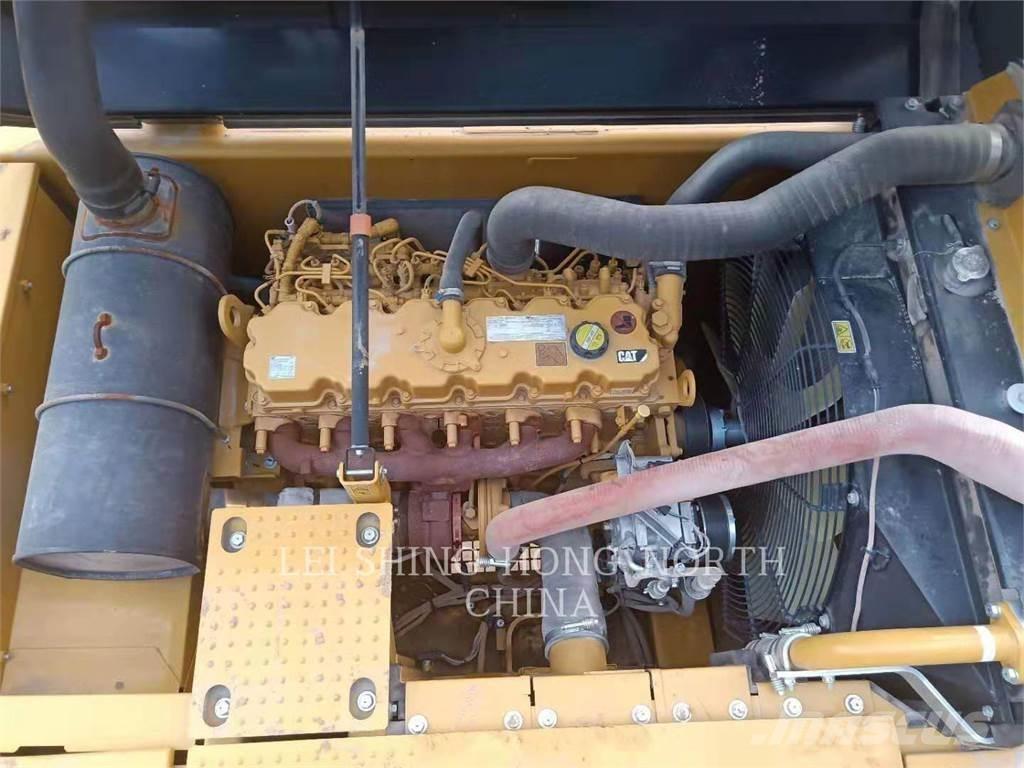 CAT 326D2L 履带挖掘机