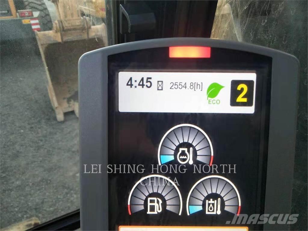 CAT 326D2L 履带挖掘机