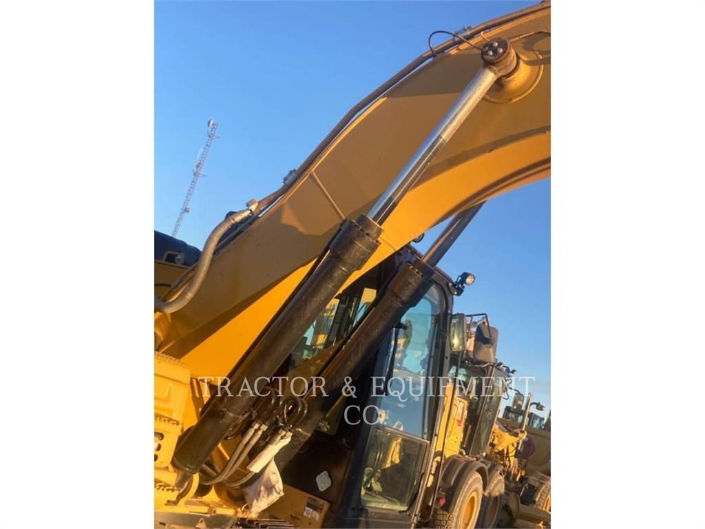 CAT 326F L 履带挖掘机