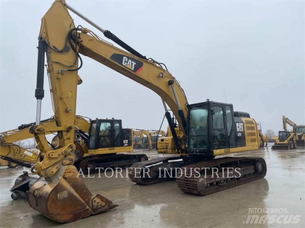 CAT 326FL 履带挖掘机