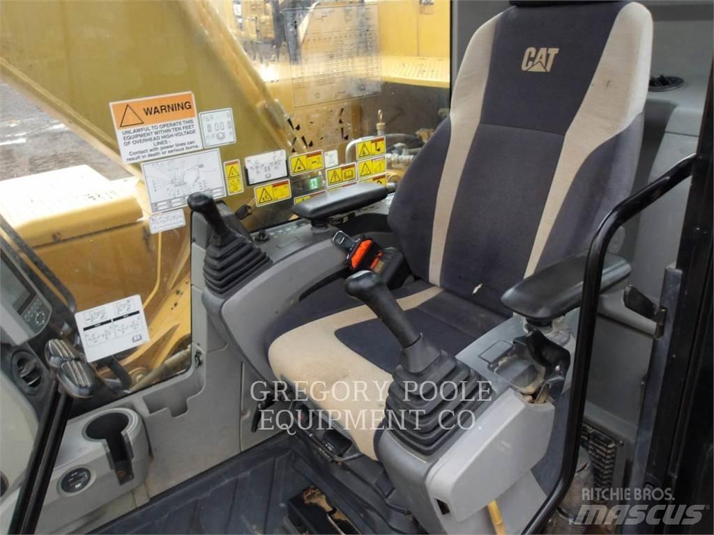 CAT 326FL 履带挖掘机