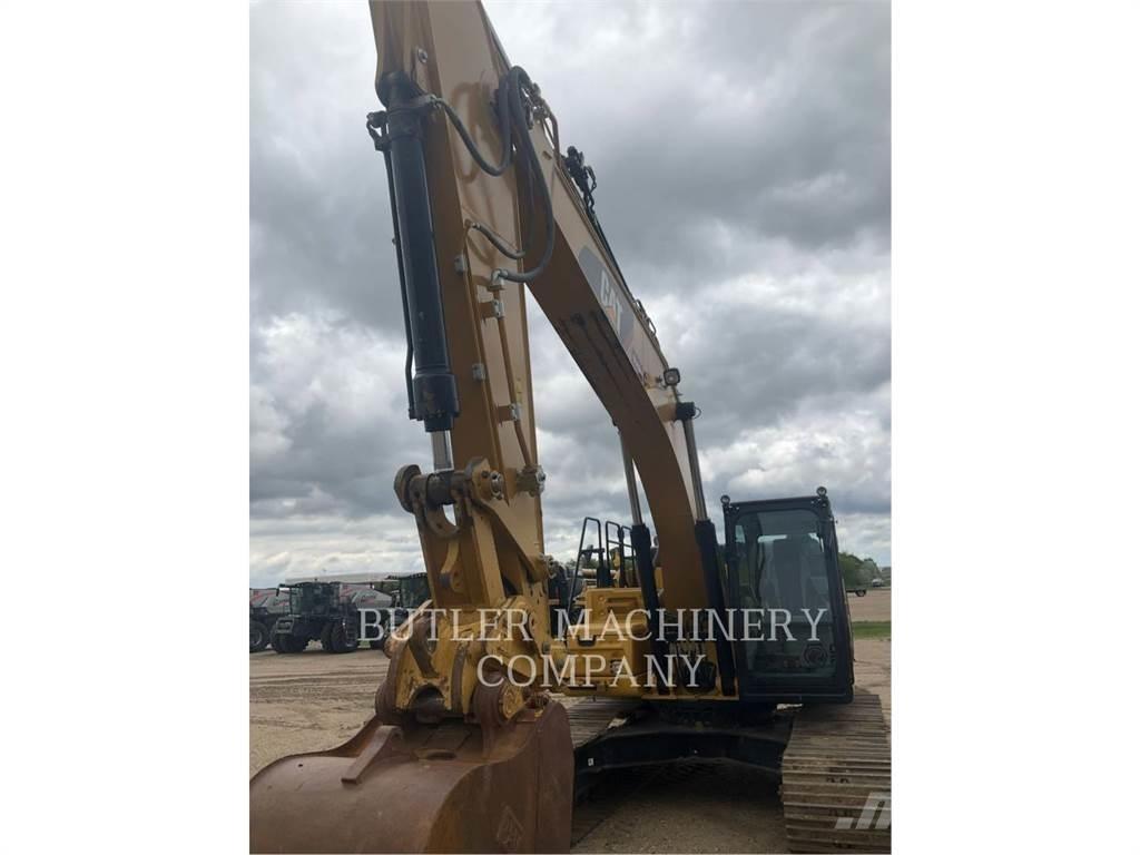 CAT 326FL 履带挖掘机