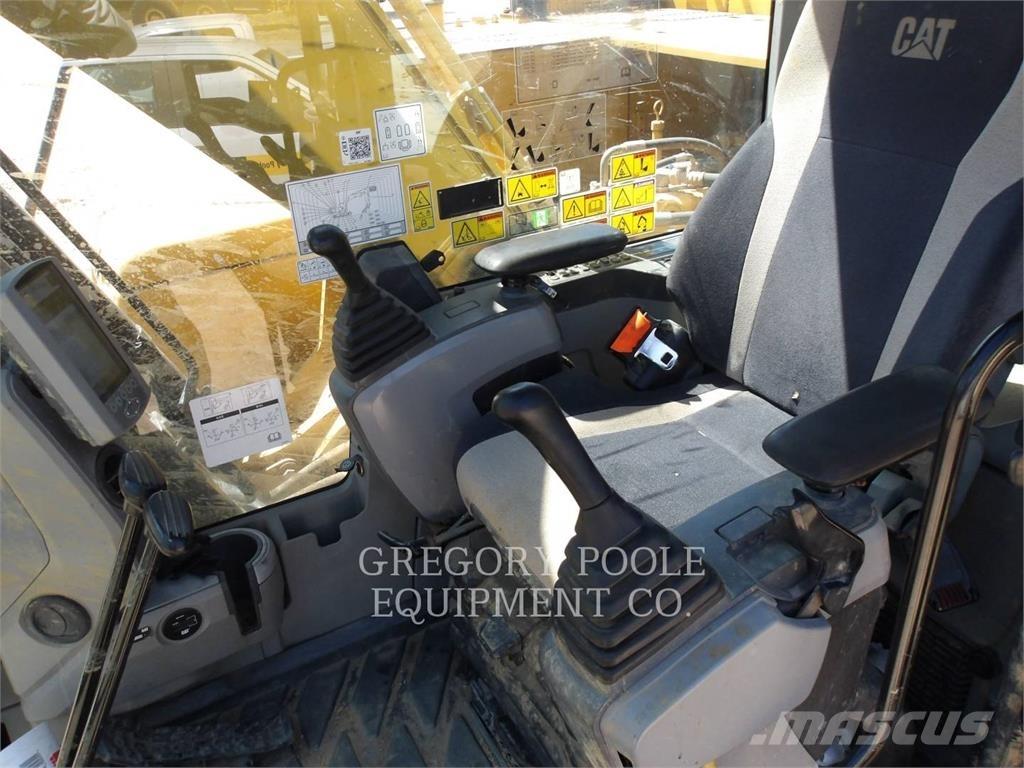 CAT 326FL 履带挖掘机