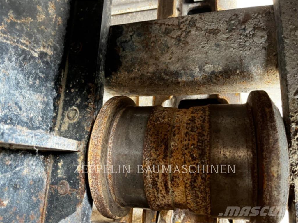 CAT 326FLN 履带挖掘机