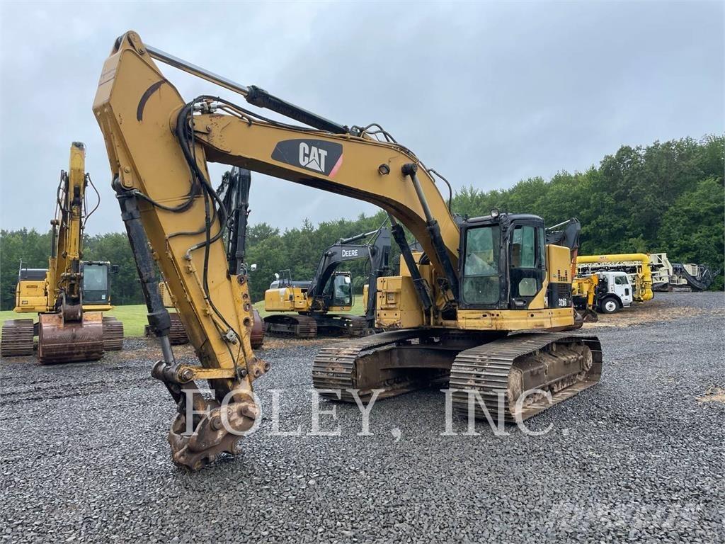 CAT 328DLCR 履带挖掘机