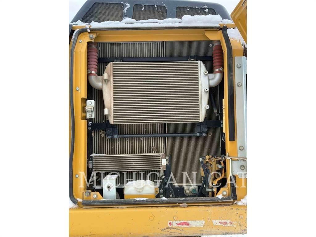 CAT 329EL 履带挖掘机