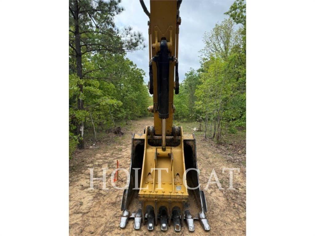 CAT 329FL 履带挖掘机