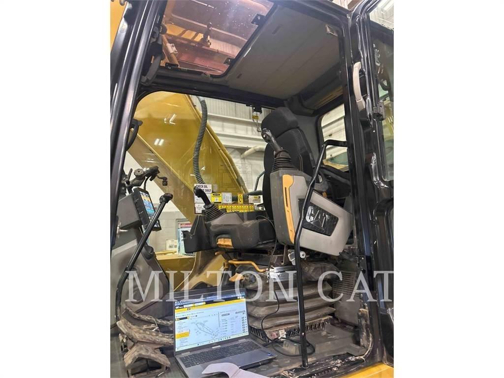 CAT 330 履带挖掘机
