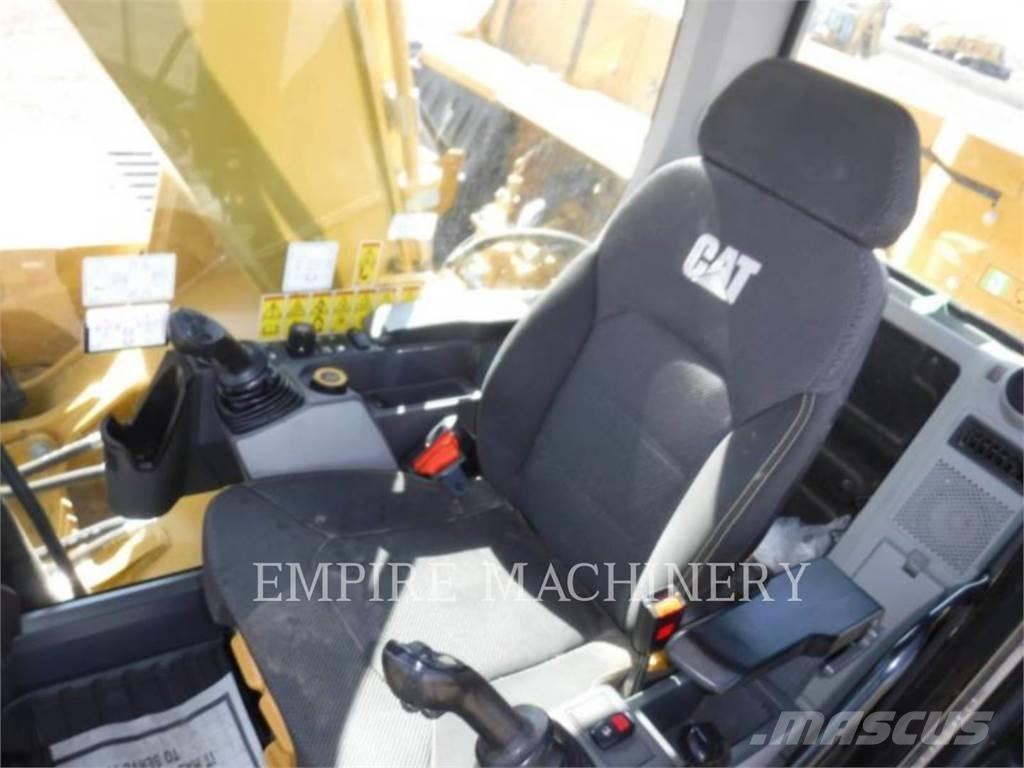 CAT 330-07 履带挖掘机