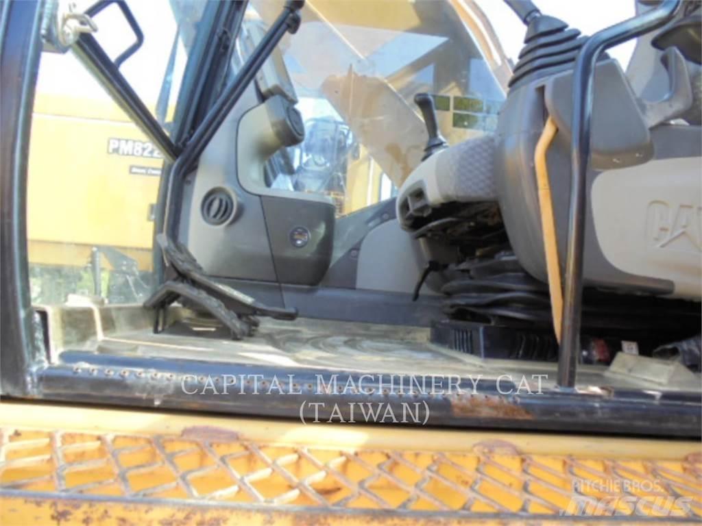 CAT 330D2L 履带挖掘机