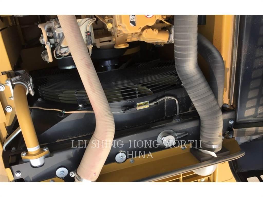 CAT 330D2L 履带挖掘机