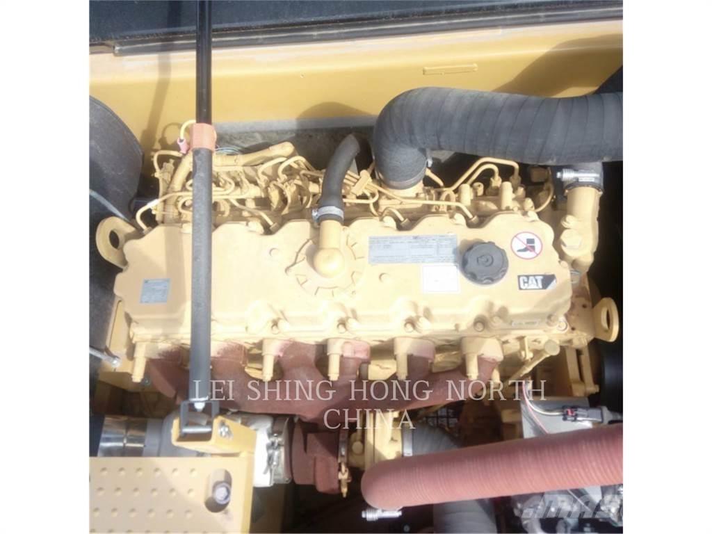 CAT 330D2L 履带挖掘机