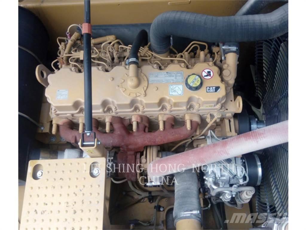 CAT 330D2L 履带挖掘机