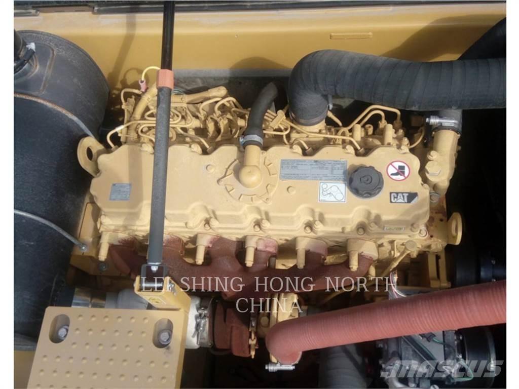 CAT 330D2L 履带挖掘机