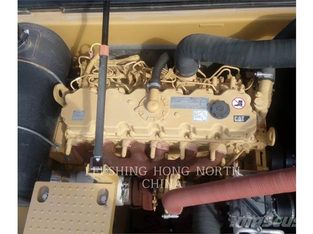 CAT 330D2L 履带挖掘机