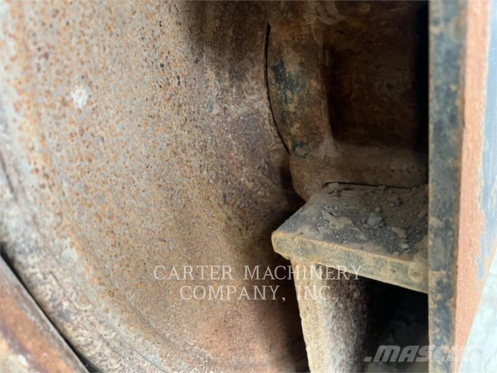 CAT 330FL 履带挖掘机
