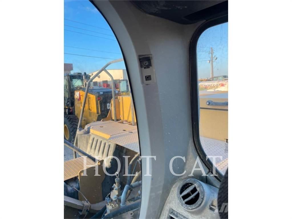 CAT 330GC 履带挖掘机