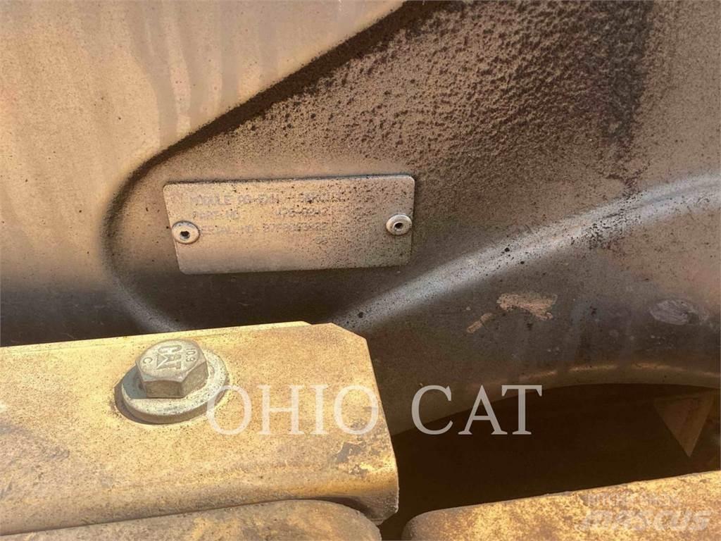 CAT 335FL 履带挖掘机