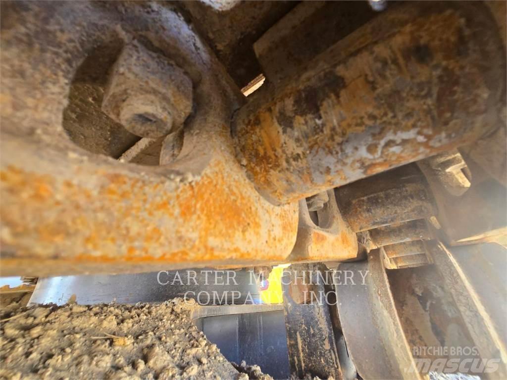 CAT 335FL CR 履带挖掘机